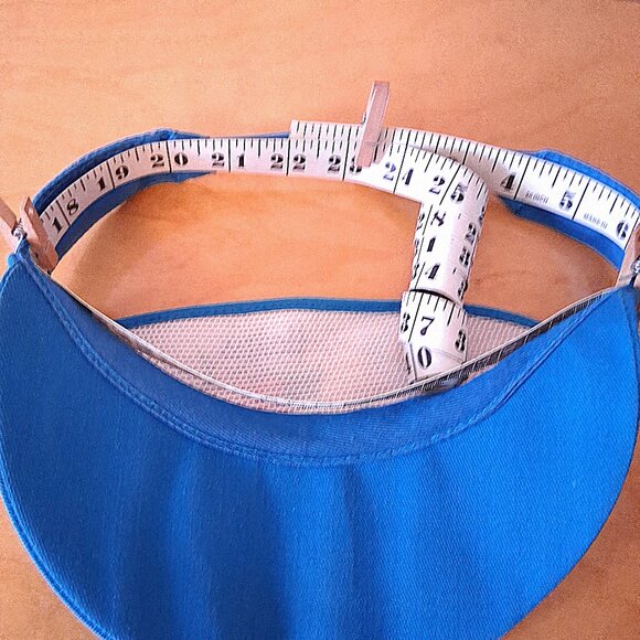 Damaged 1980s Blue Hostess Munchies Playing Baseball Sun Visor / Visor Hat - Picture 10 of 10